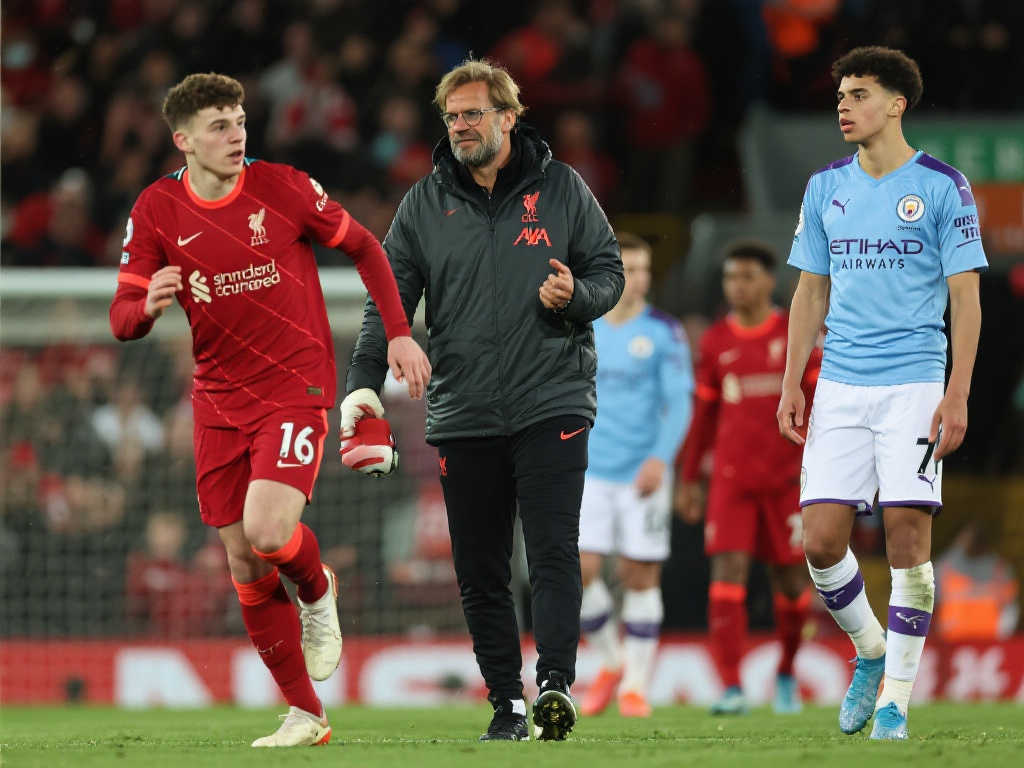 他的战术理 他的战术理